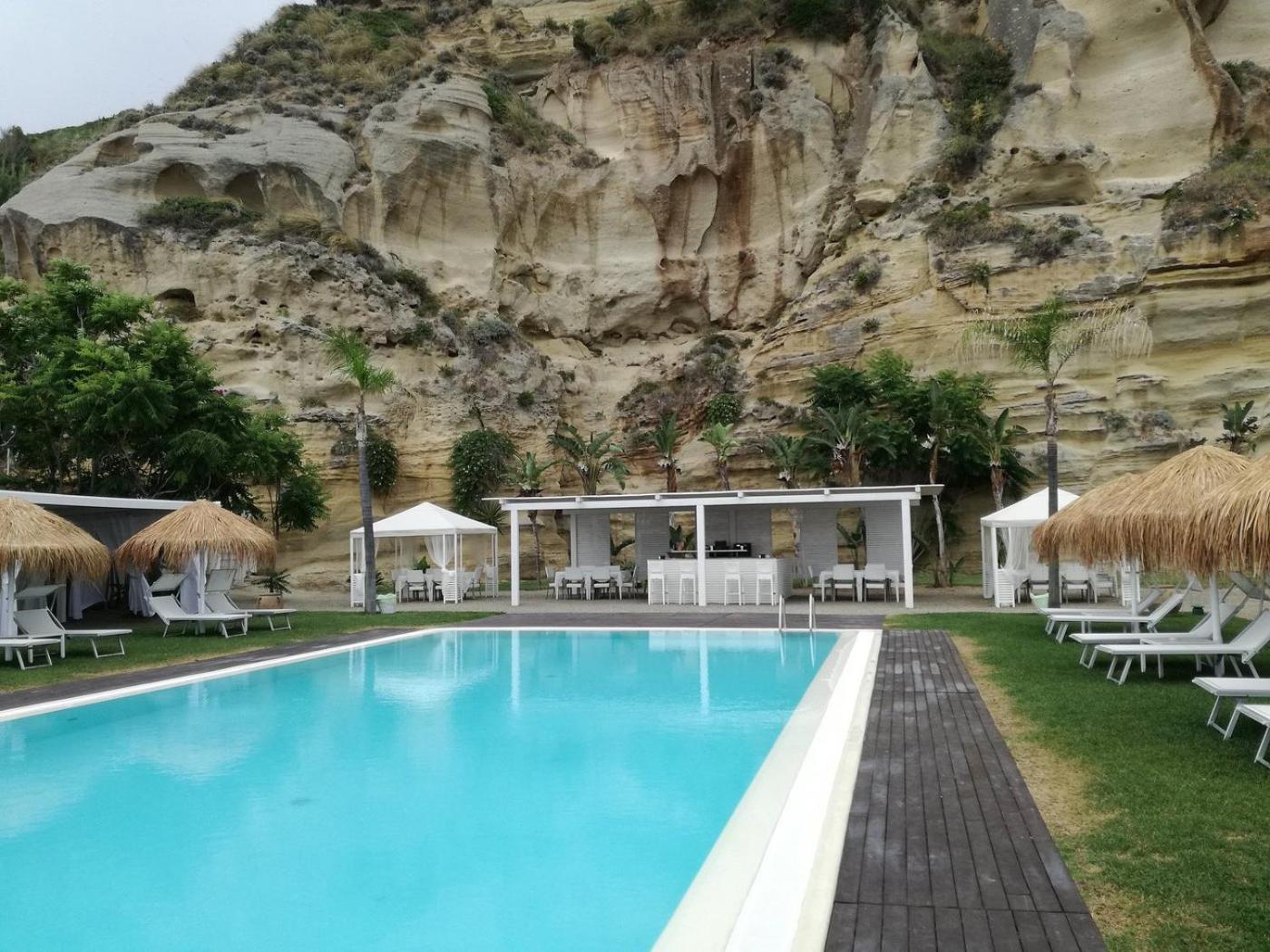 Borgo Di Riaci Beach Resort ซานตาโดเมนิกา ภายนอก รูปภาพ