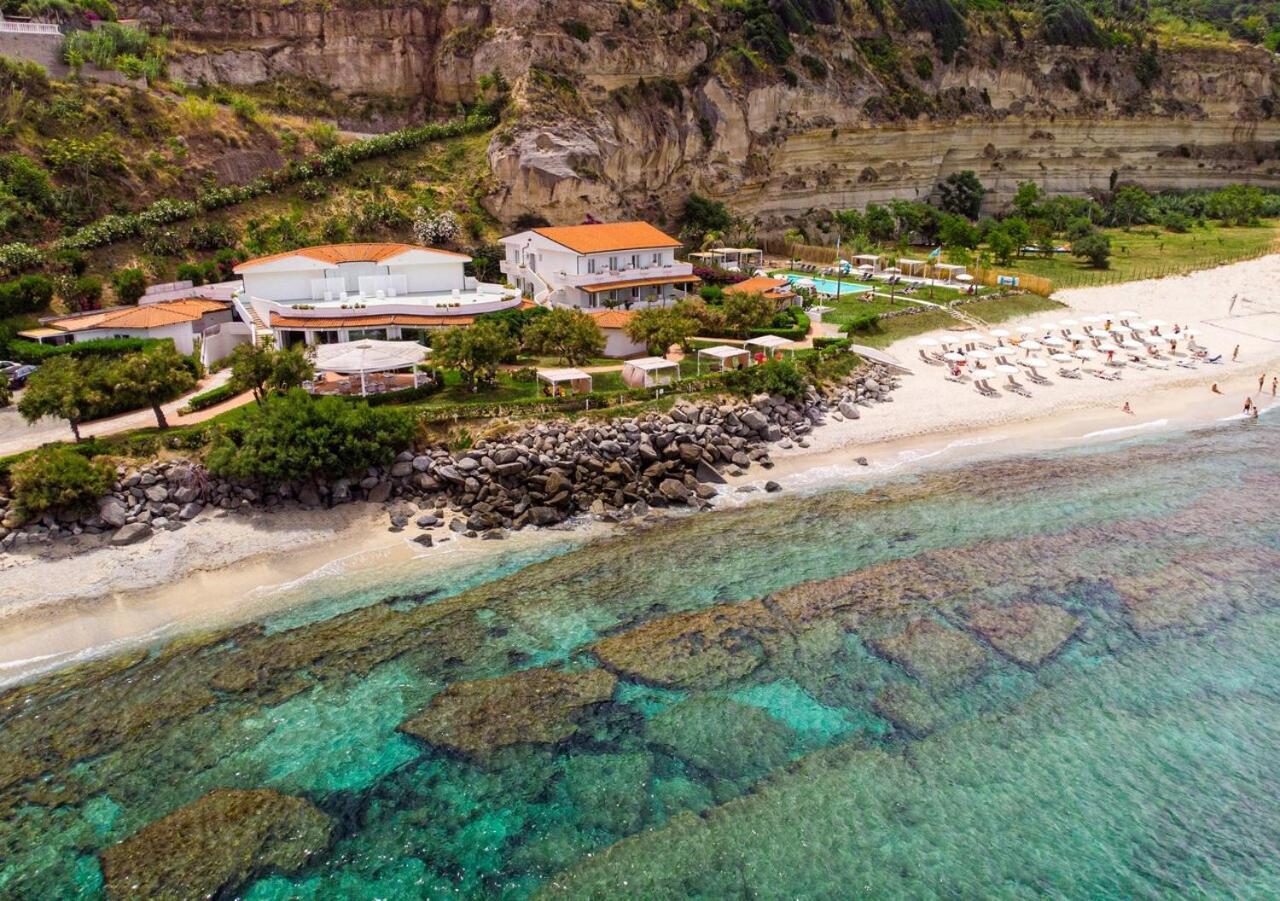 Borgo Di Riaci Beach Resort ซานตาโดเมนิกา ภายนอก รูปภาพ