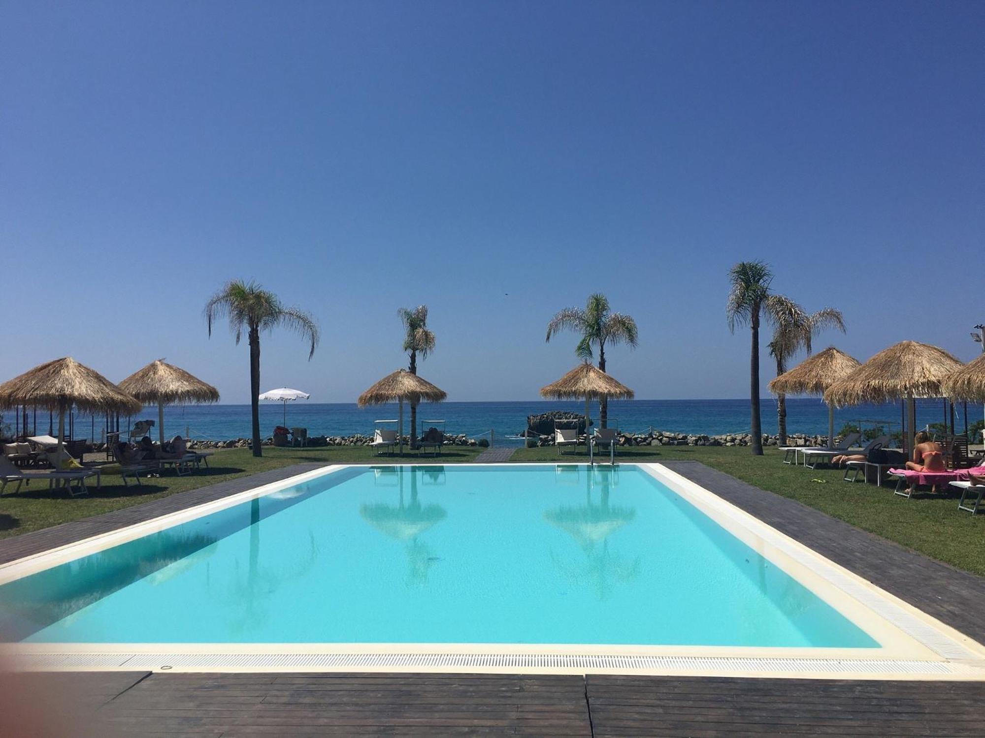 Borgo Di Riaci Beach Resort ซานตาโดเมนิกา ภายนอก รูปภาพ