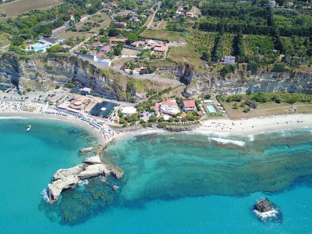 Borgo Di Riaci Beach Resort ซานตาโดเมนิกา ภายนอก รูปภาพ